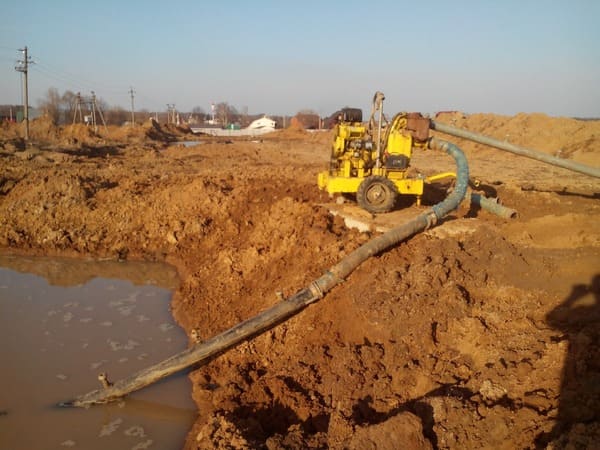 откачка воды из котлована