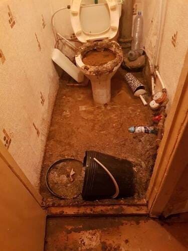 цена на устранение засора в унитазе 